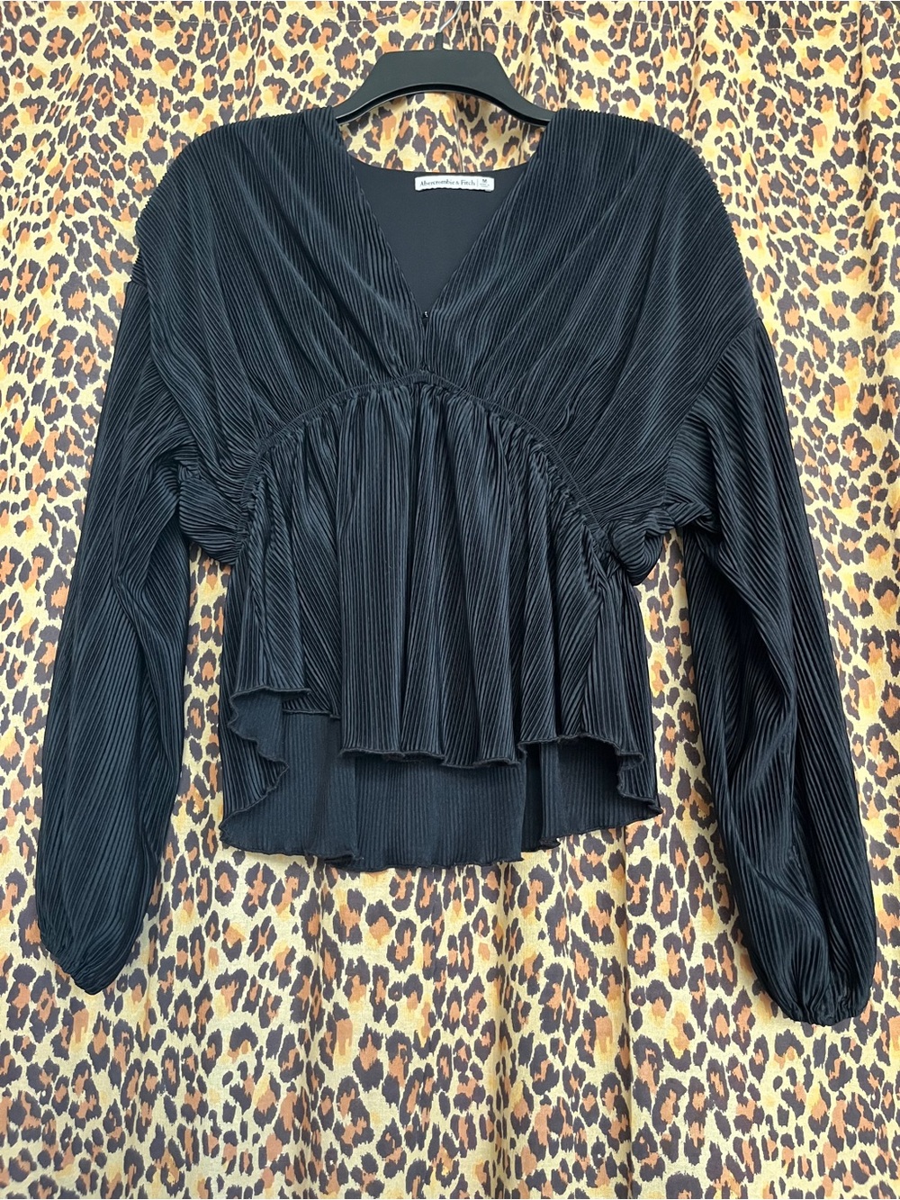 Abercrombie & Fitch - Black Pleated V-Neck Peplum Blouse